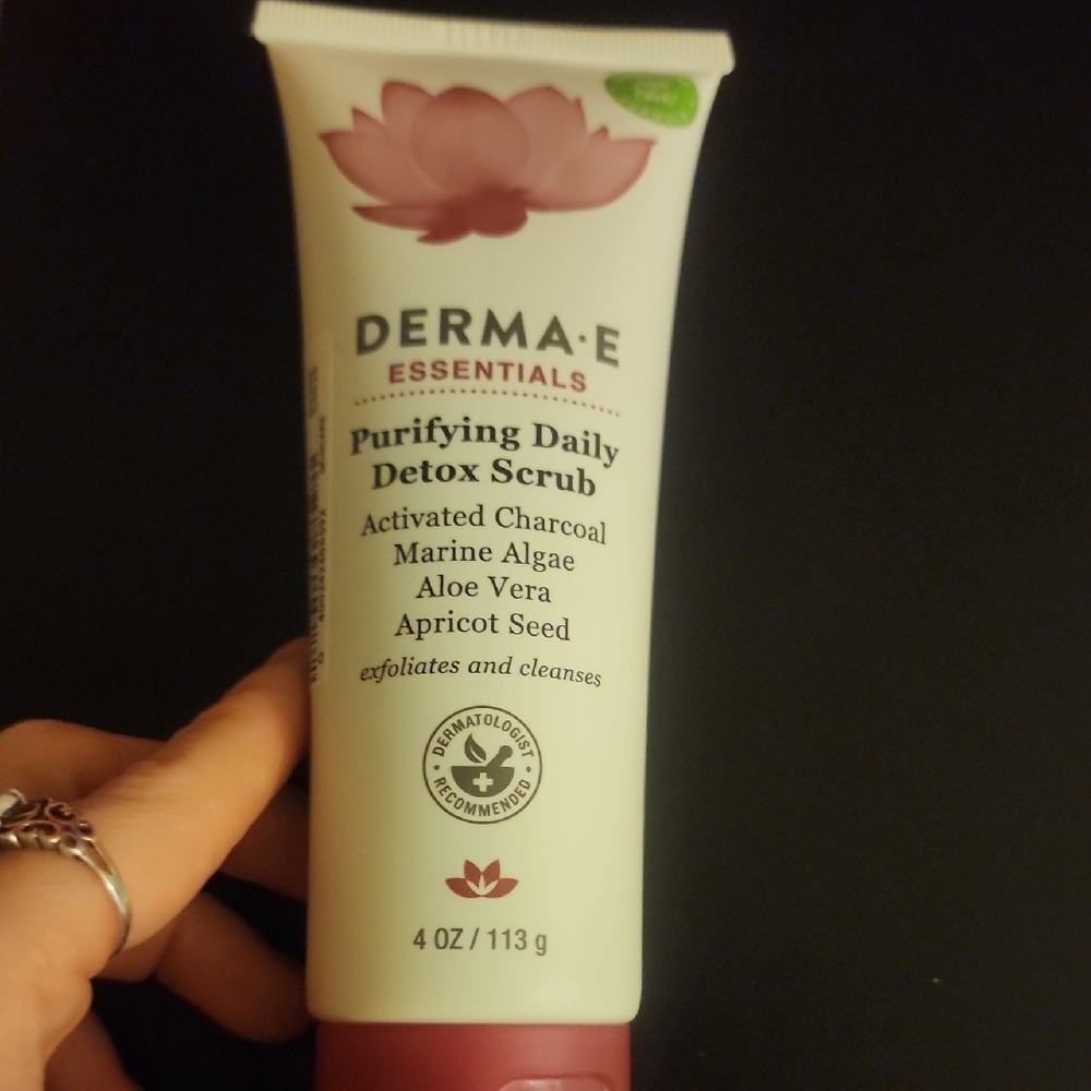 Derma E Purifying Daily Detox Scrub